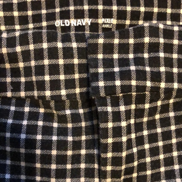 Old navy black and white gingham pixie pant - Picture 2 of 4
